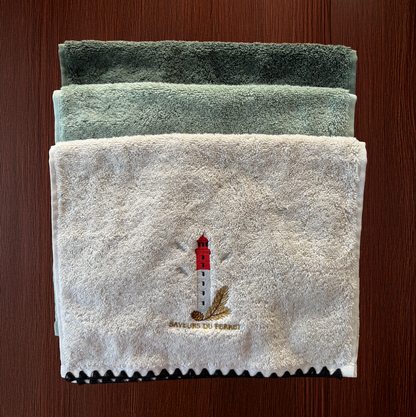 SERVIETTE invité brodée SAVEURS DU FERRET