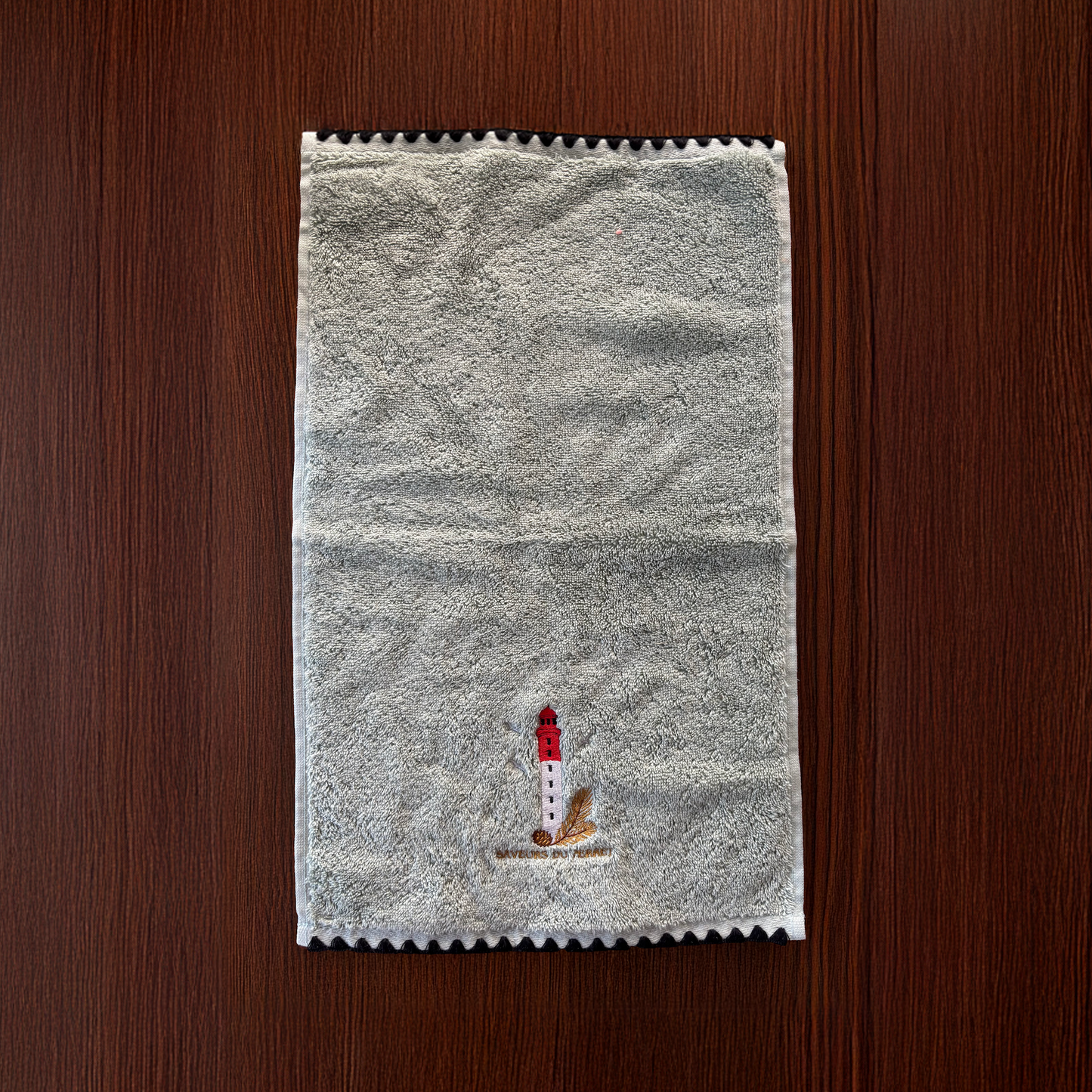 SERVIETTE invité brodée SAVEURS DU FERRET